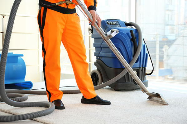 How to Dry Out a Room After a Flood